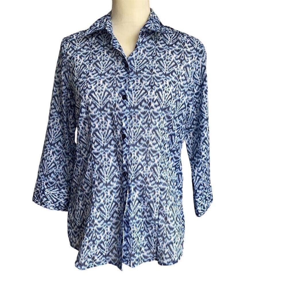 Foxcroft Womans Blue Animal Print 3/4 Sleeve Slim Fit Button-Up Shirt Size M
